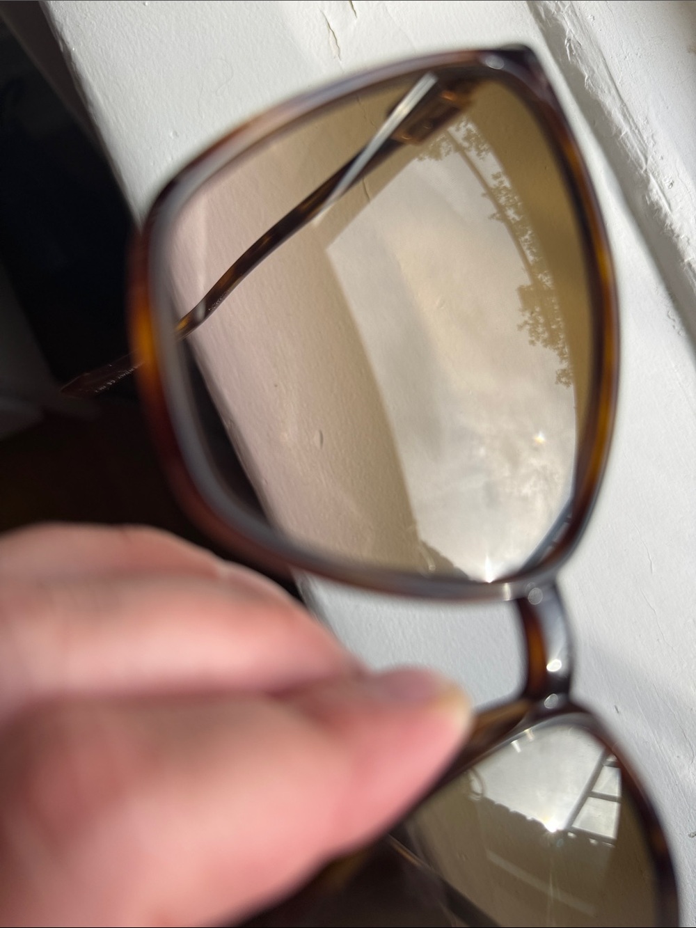 Fendi  Sunglasses - Picture 9 of 16